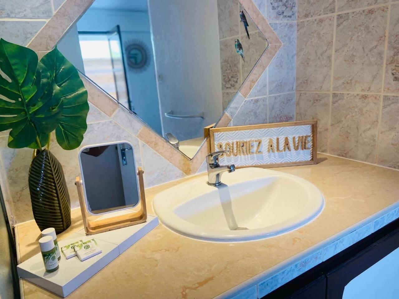 Le Caillou Blanc Bed & Breakfast Saint-Paul Rom bilde